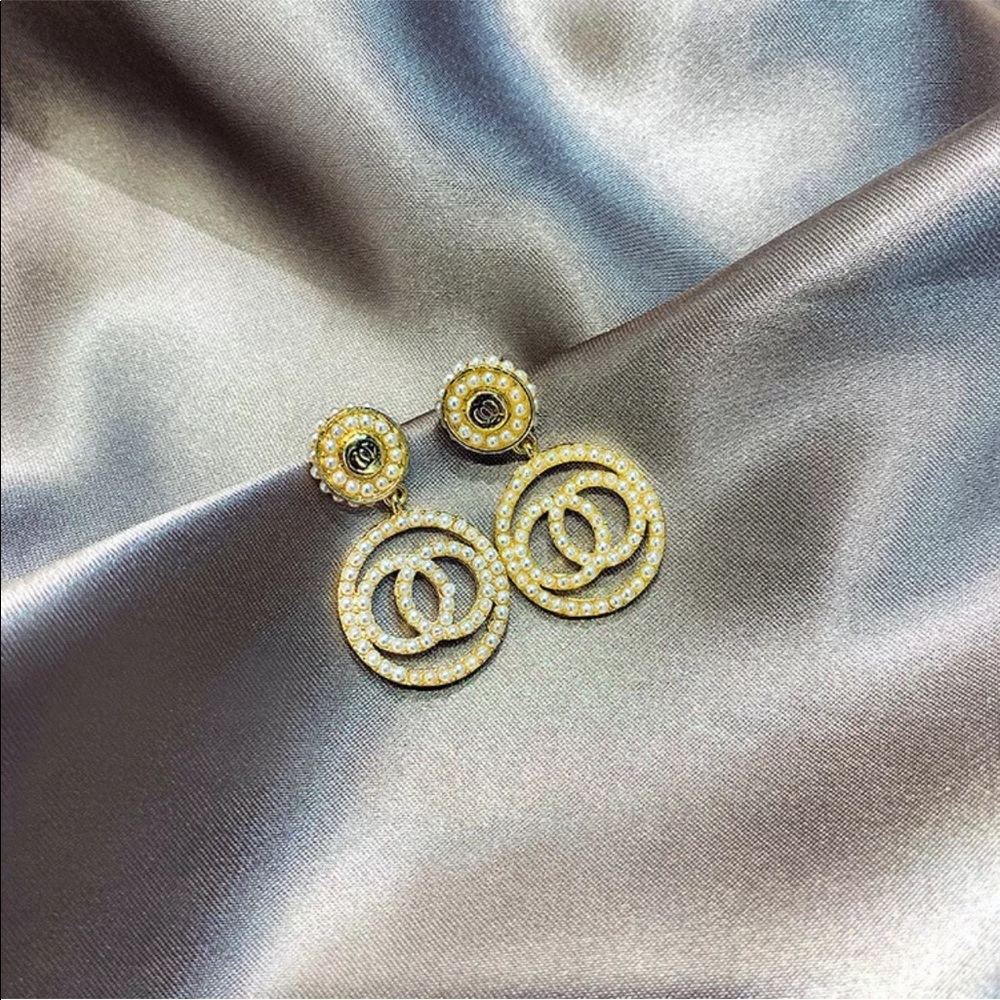 New 18k gold white pearl earrings ear ring set - Picture 4 of 9